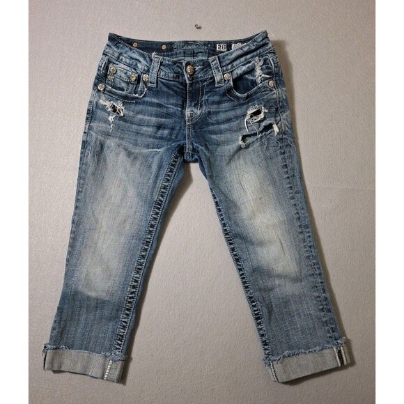 Miss Me Embellished Capri Jeans 26 30x19 Distressed Holes Selvedge T Flap Pocket - Picture 1 of 12
